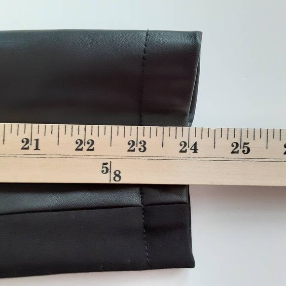 Denim & Co Womens M Black Leather Jacket Zip Front Slim Biker Jacket Mob Wife - Picture 10 of 10